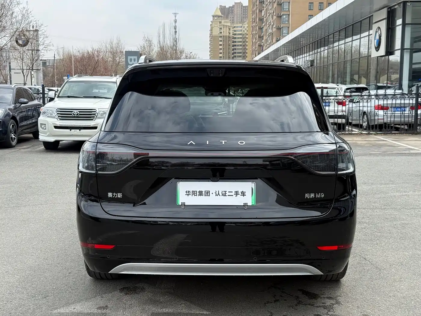 AITO Wenjie AITO M9 2025 Extended Range Ultra 52kWh 6-Seater фото 5