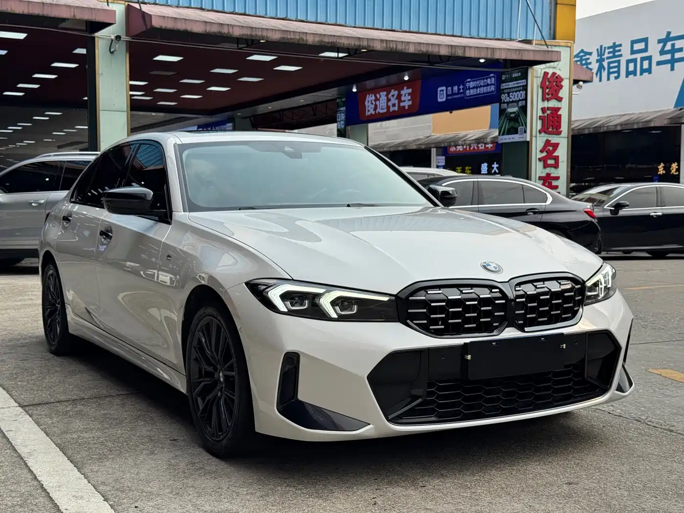 BMW 3 Series 2023 325Li M Sport Black Night Package фото 3