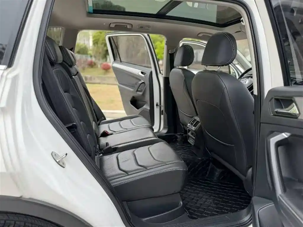 Volkswagen Tiguan L 2018 330TSI Automatic 2WD Luxury Edition фото 5