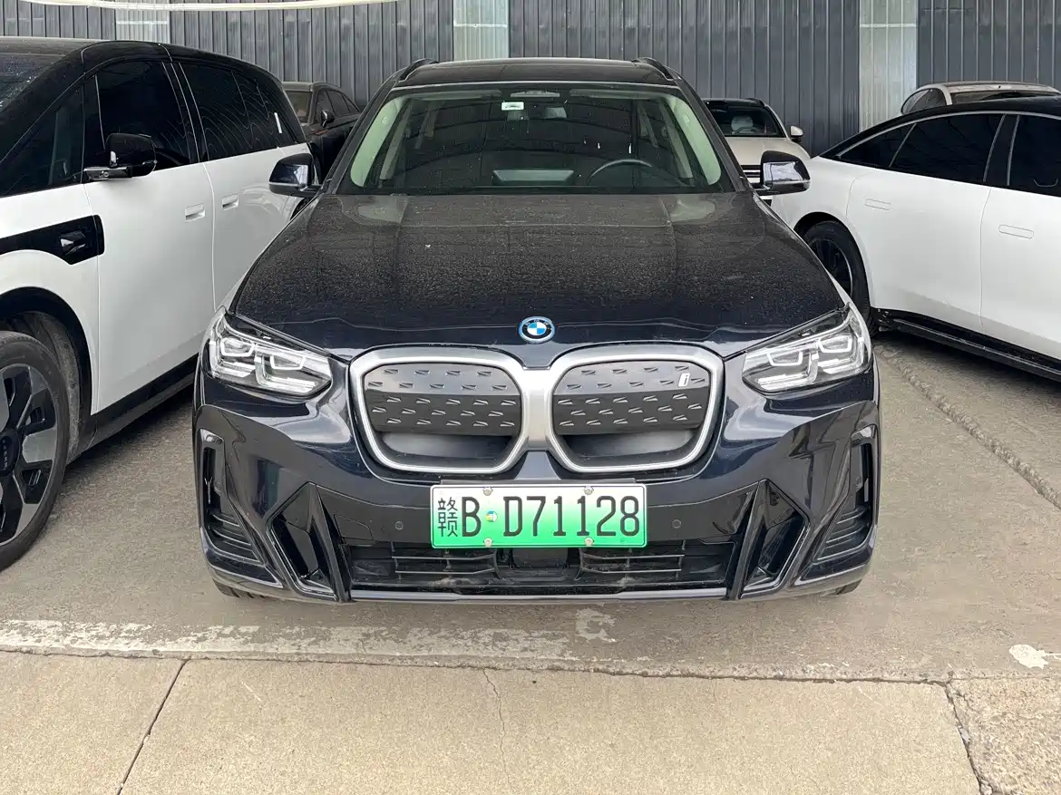 BMW iX3 2022 Facelift Leading Model фото 2