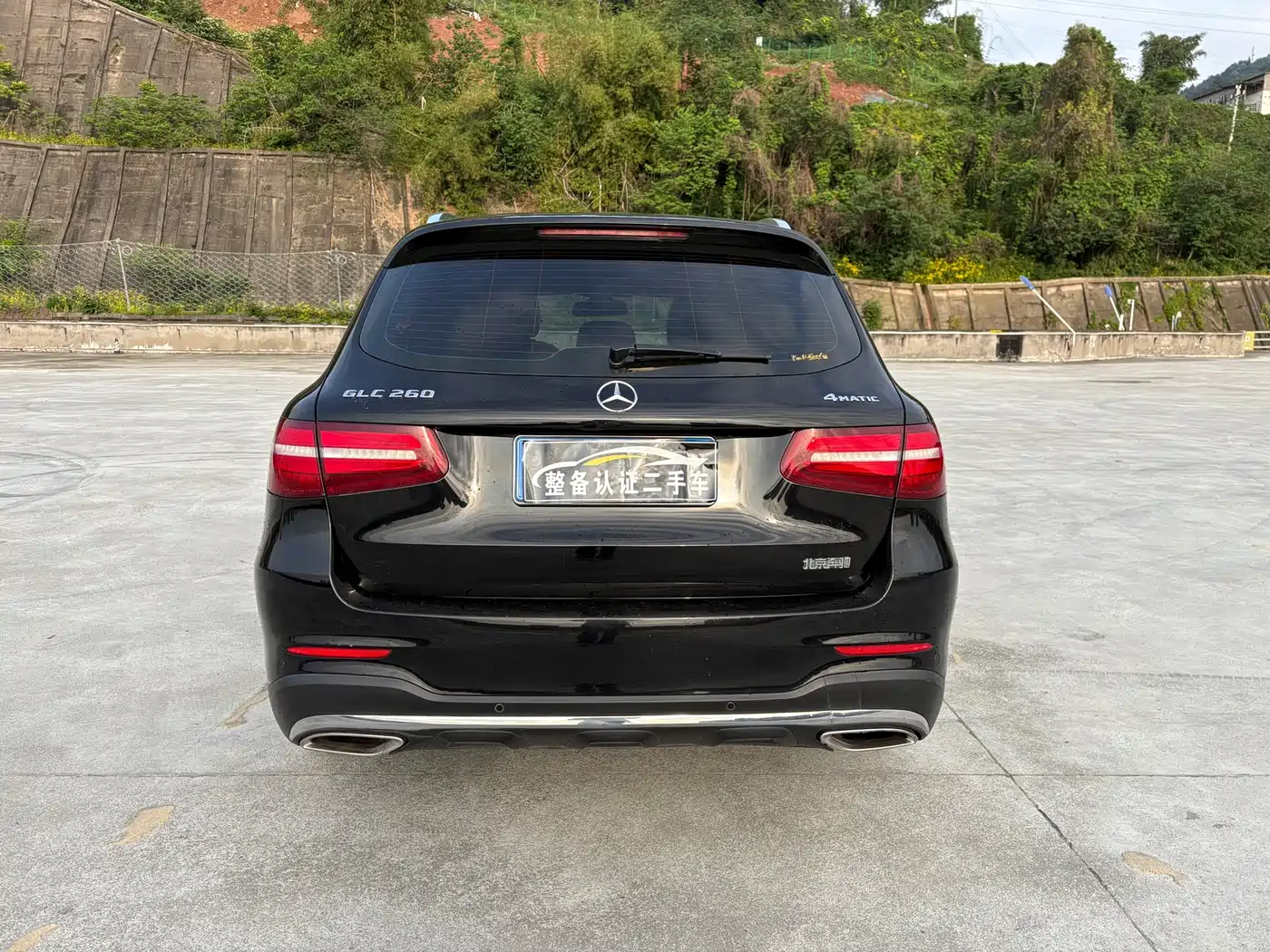 MERCEDES-BENZ GLC