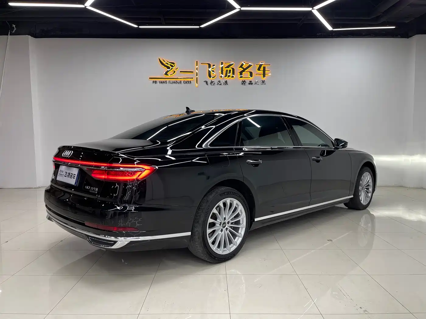 AUDI A8