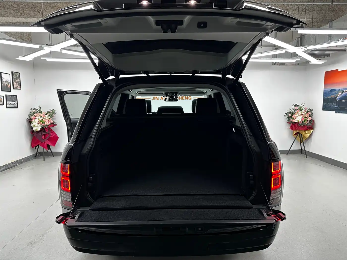 Land Rover Range Rover 2015 3.0 SC V6 Obsidian Limited Edition фото 19