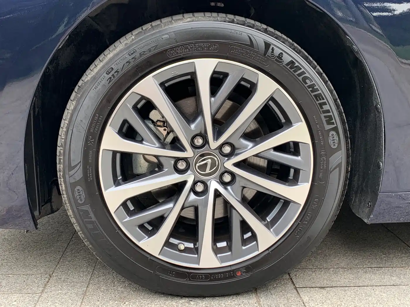 Lexus ES 2024 200 Premium Edition фото 12