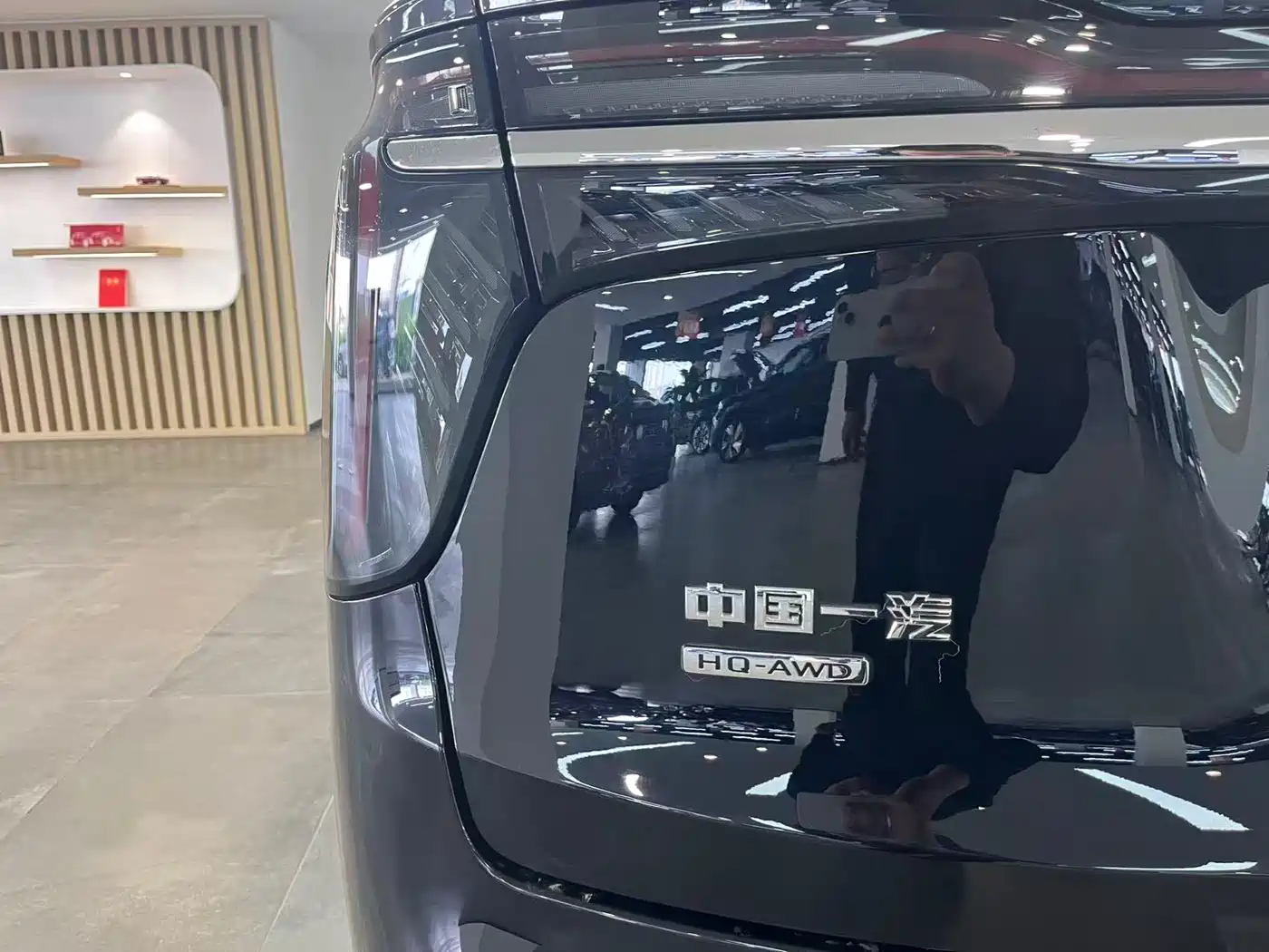 Hongqi HS7 PHEV 2024 2.0T PHEV 4WD Flagship Edition 6-seater фото 26