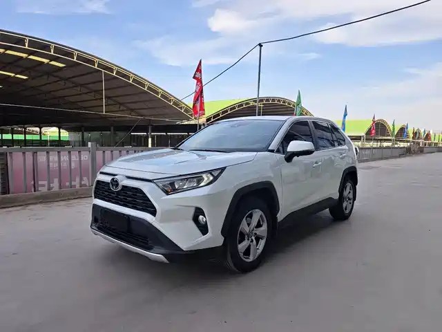 Toyota RAV4 2.0L CVT, моноприводный, Style