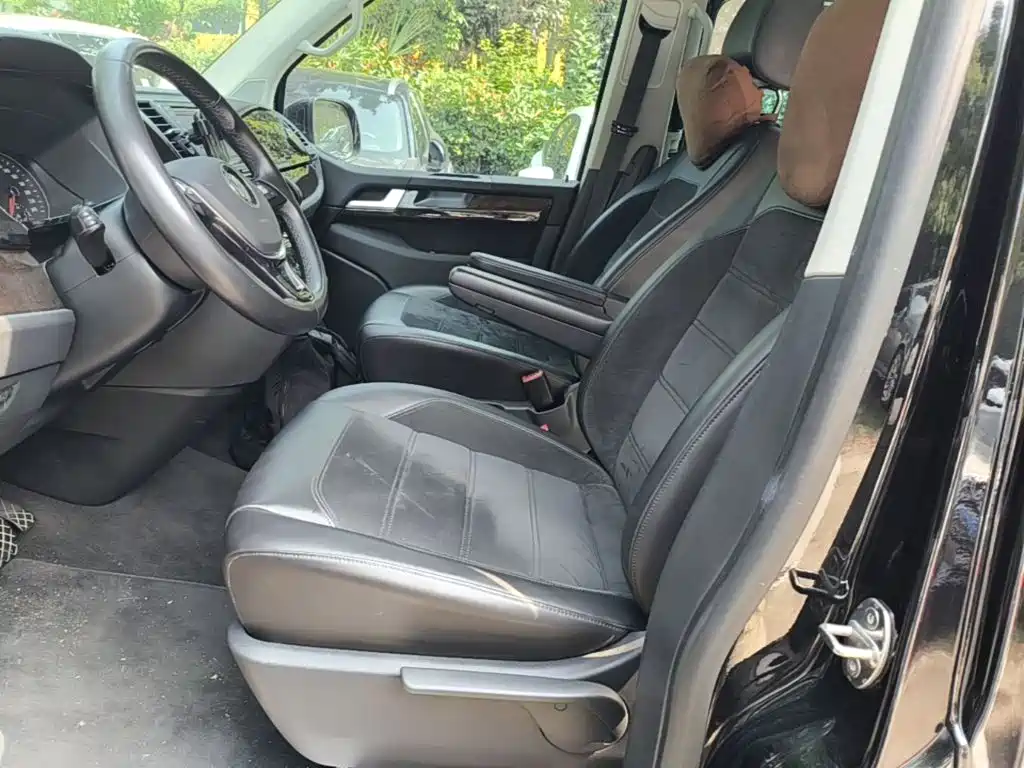 Volkswagen Multivan 2019 2018 2.0TSI 2WD Luxury Edition 7-Seater