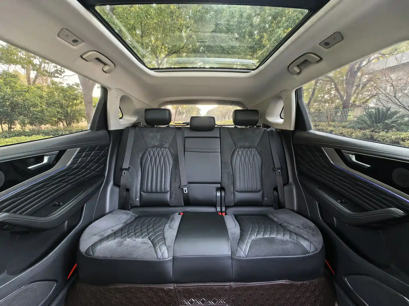 Hongqi HS5 2022 2.0T Smart Connect Premium Edition фото 28