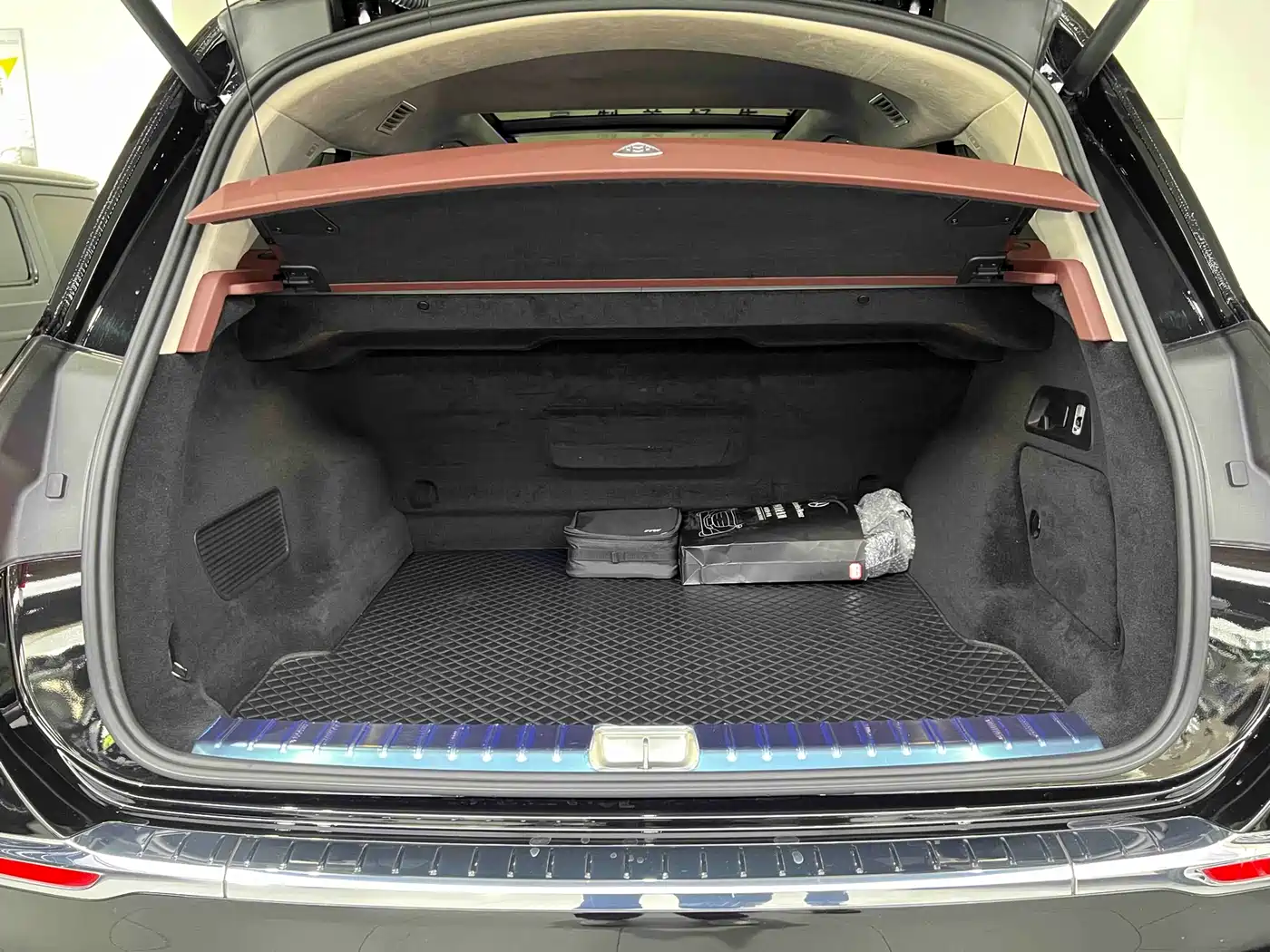 MERCEDES-BENZ MAYBACH GLS