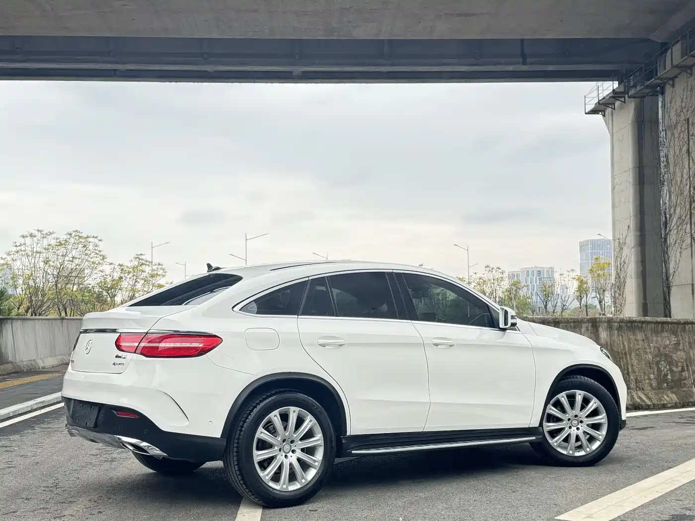 Mercedes-Benz GLE Coupe 2015 GLE 320 4MATIC Coupe SUV фото 9