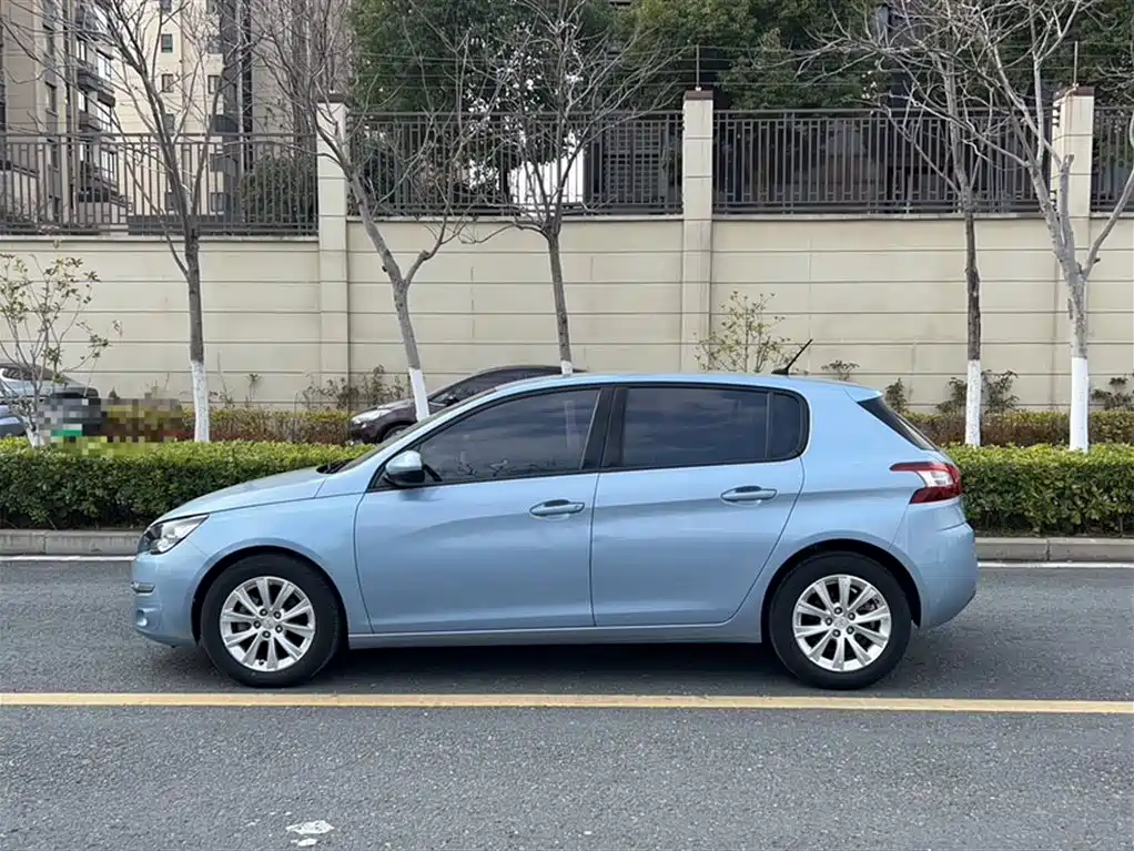 Peugeot 308S 2015 1.2T Auto Elegance Edition фото 8