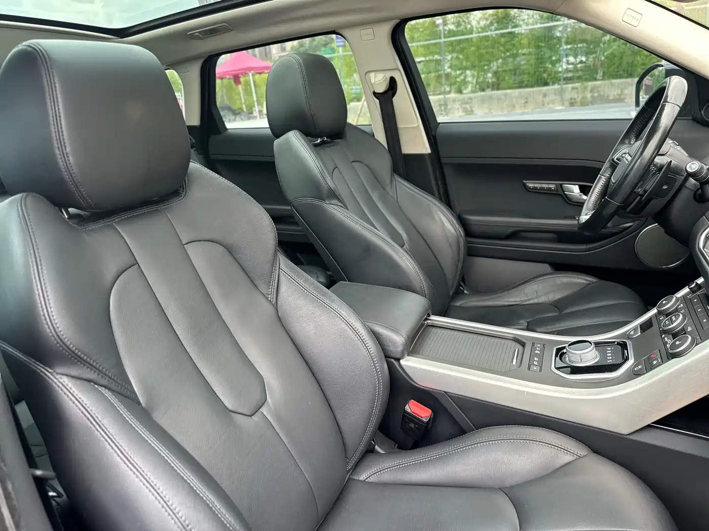 Land Rover Range Rover Evoque 2015 2.0T 5-Door Fashion Edition фото 14