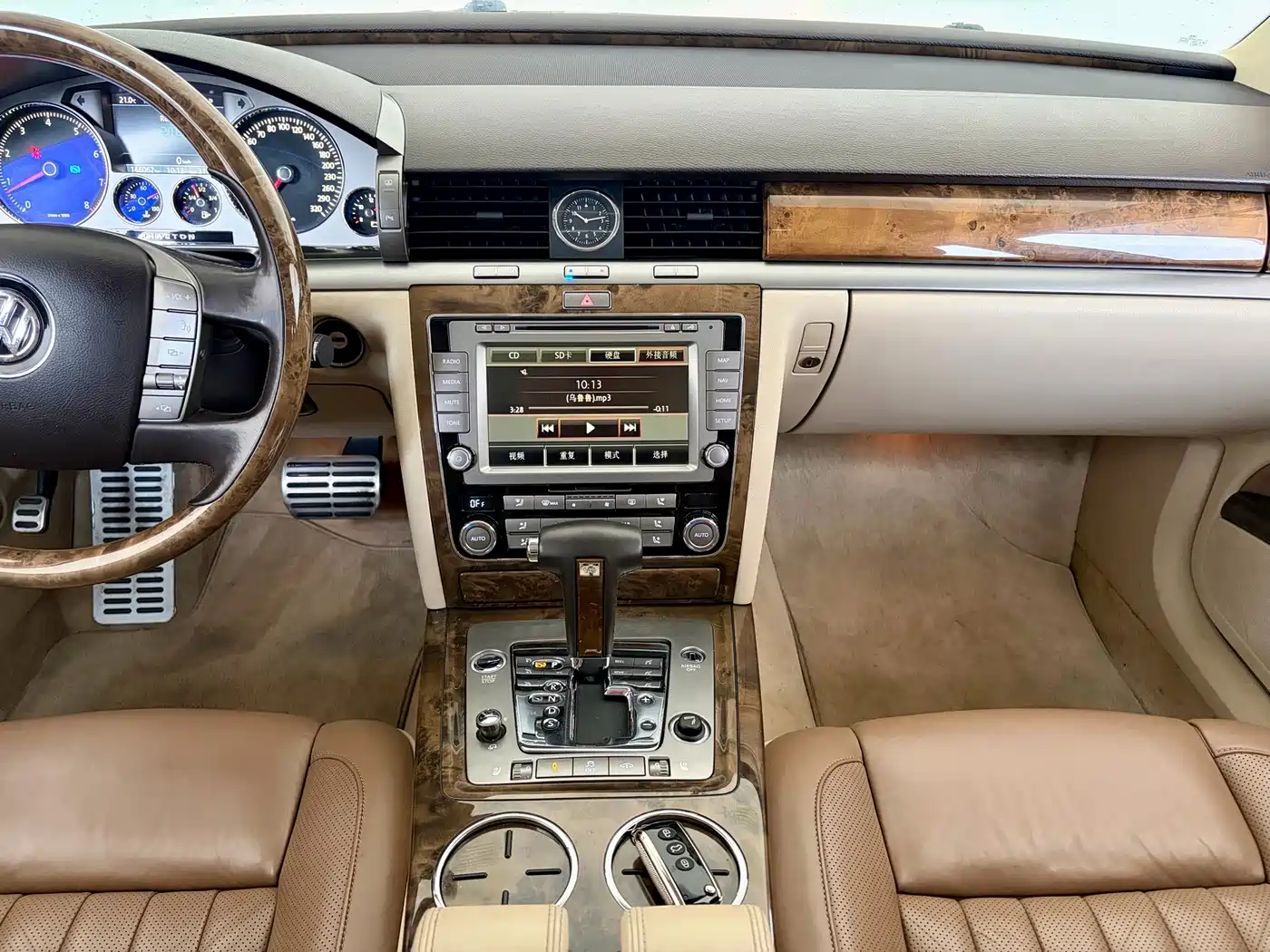 Volkswagen Phaeton 2012 2012 4.2L Luxury Custom