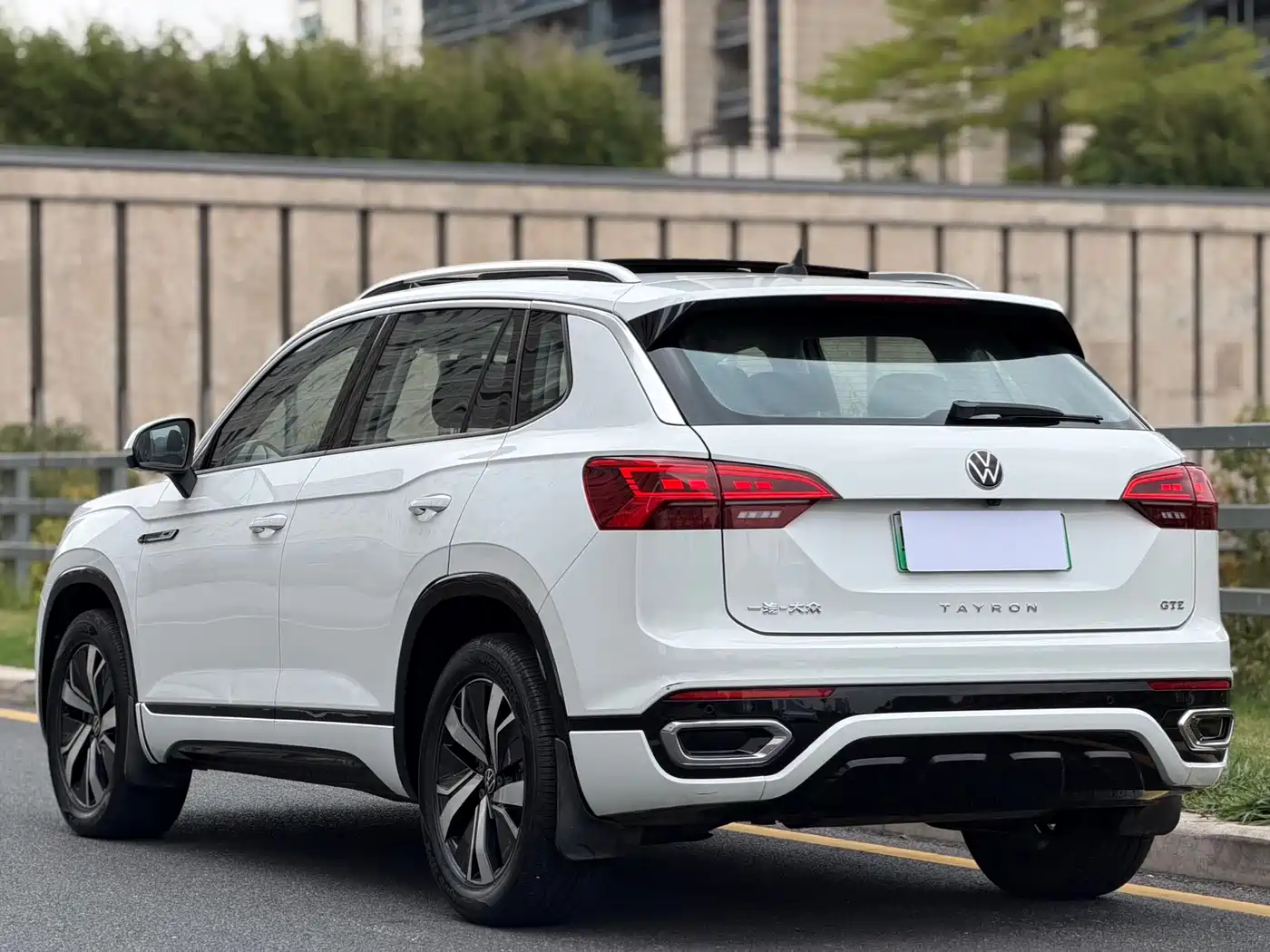 Volkswagen Tayron GTE Plug-in Hybrid 2022 1.4T Luxury фото 4