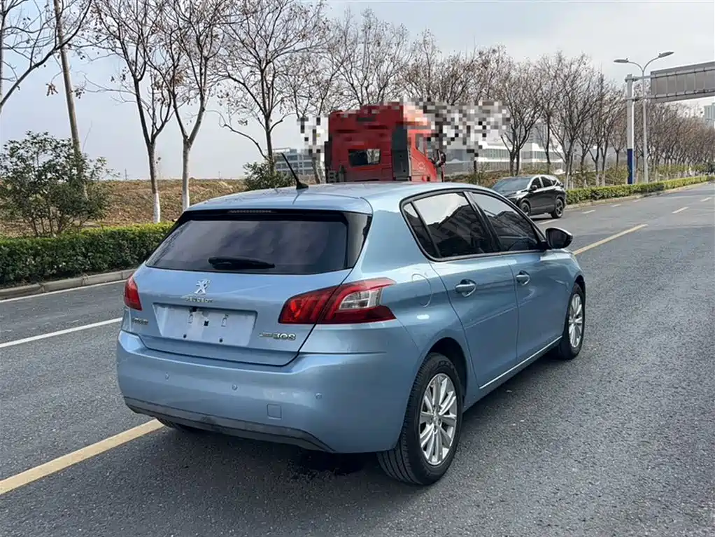 Peugeot 308S 2015 1.2T Auto Elegance Edition фото 10