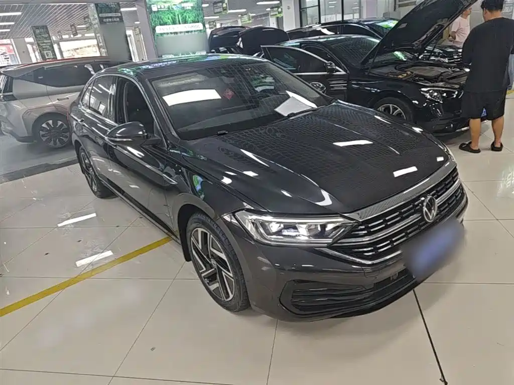 Volkswagen Sagitar 2023 300TSI DSG Surpassing Edition фото 4