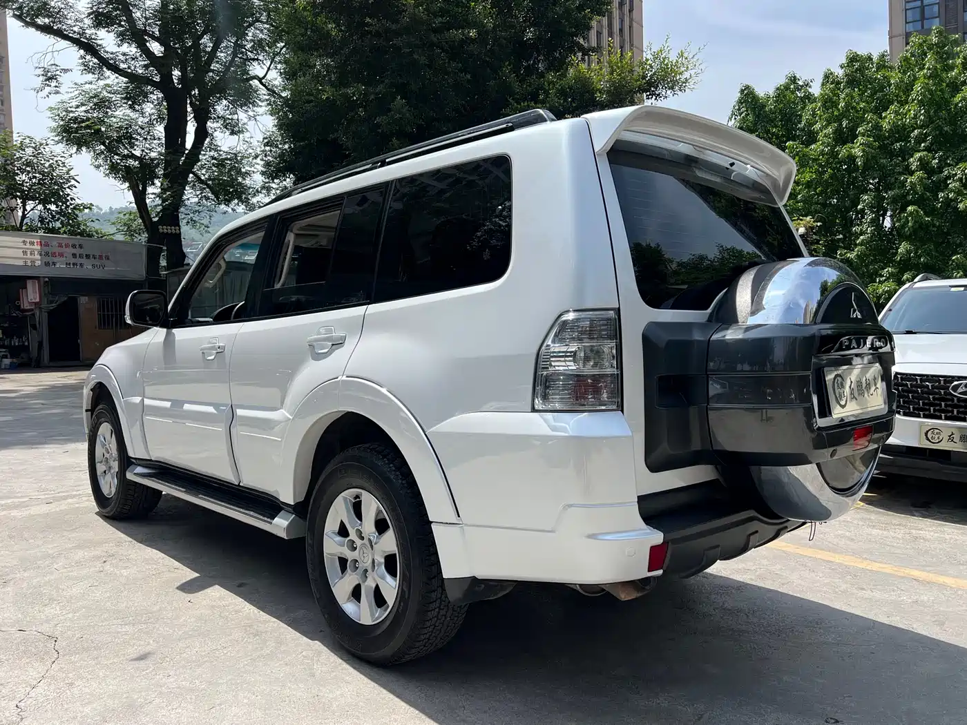 Mitsubishi Pajero (Import) 2020 3.0L Automatic Standard Edition фото 18