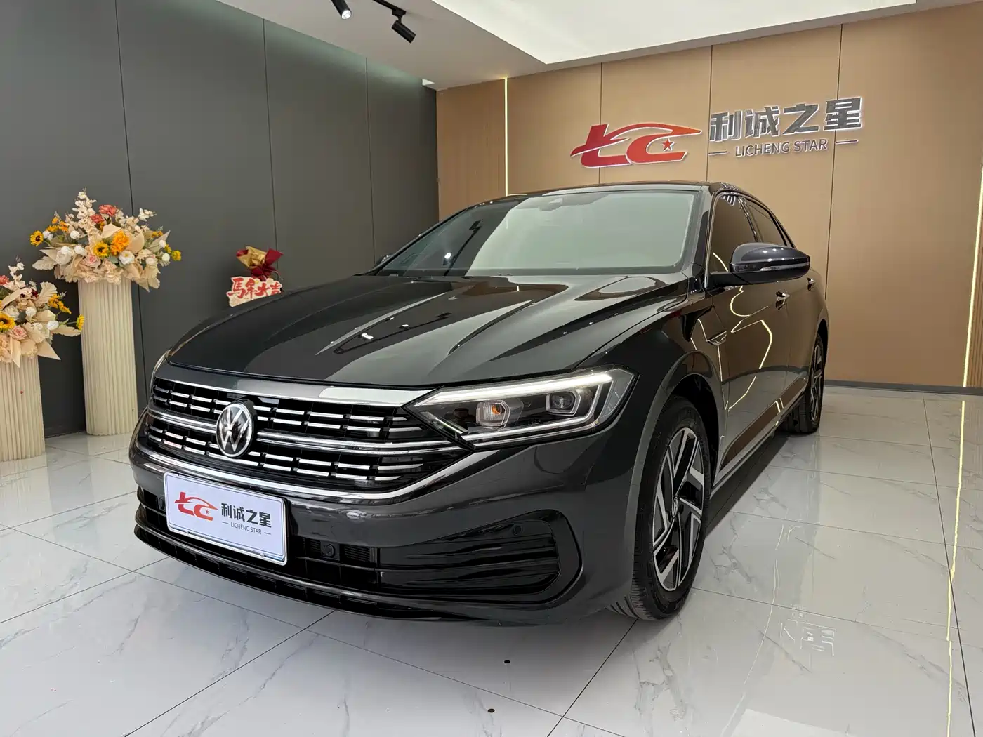 Volkswagen Sagitar 2023 300TSI DSG Surpassing Edition