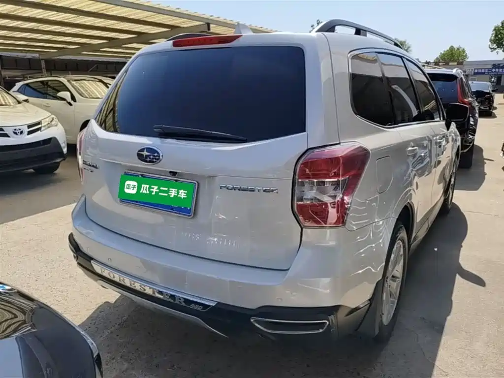 Subaru Forester 2013 2.0i Automatic Luxury Edition фото 5