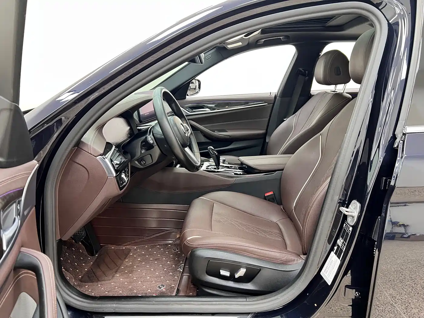 BMW 5 Series 2022 525Li M Sport Package фото 19