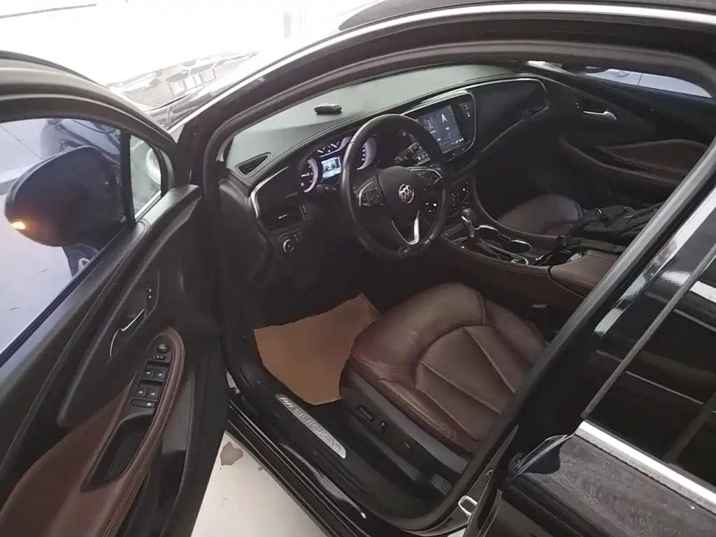 Фото 16 - Buick Envision Plus