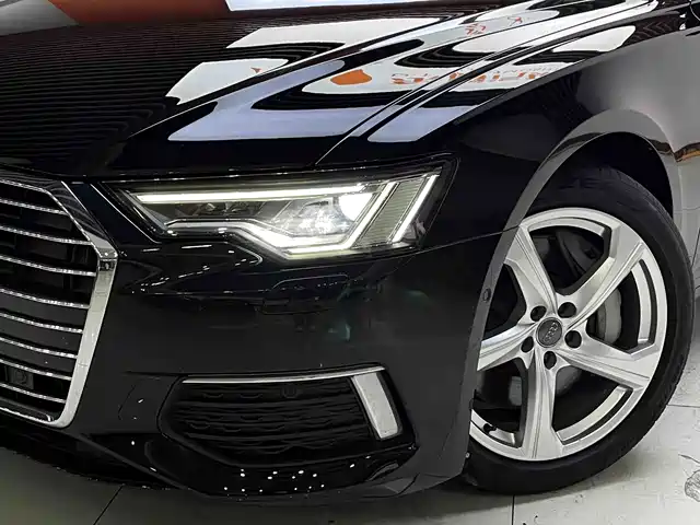 Audi A6L 2021 55 TFSI quattro Premium Elegance — фото 5