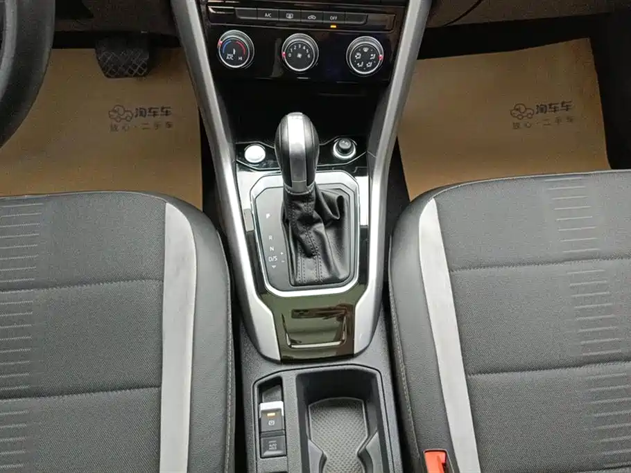 Volkswagen T-ROC 2022 280TSI DSG 2WD Elite PLUS фото 16