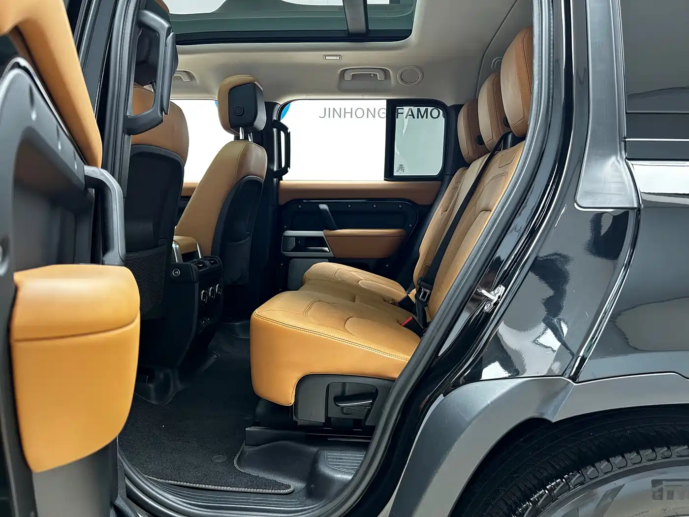 Land Rover Defender 2023 Model Year 130 3.0T P400 HSE фото 13