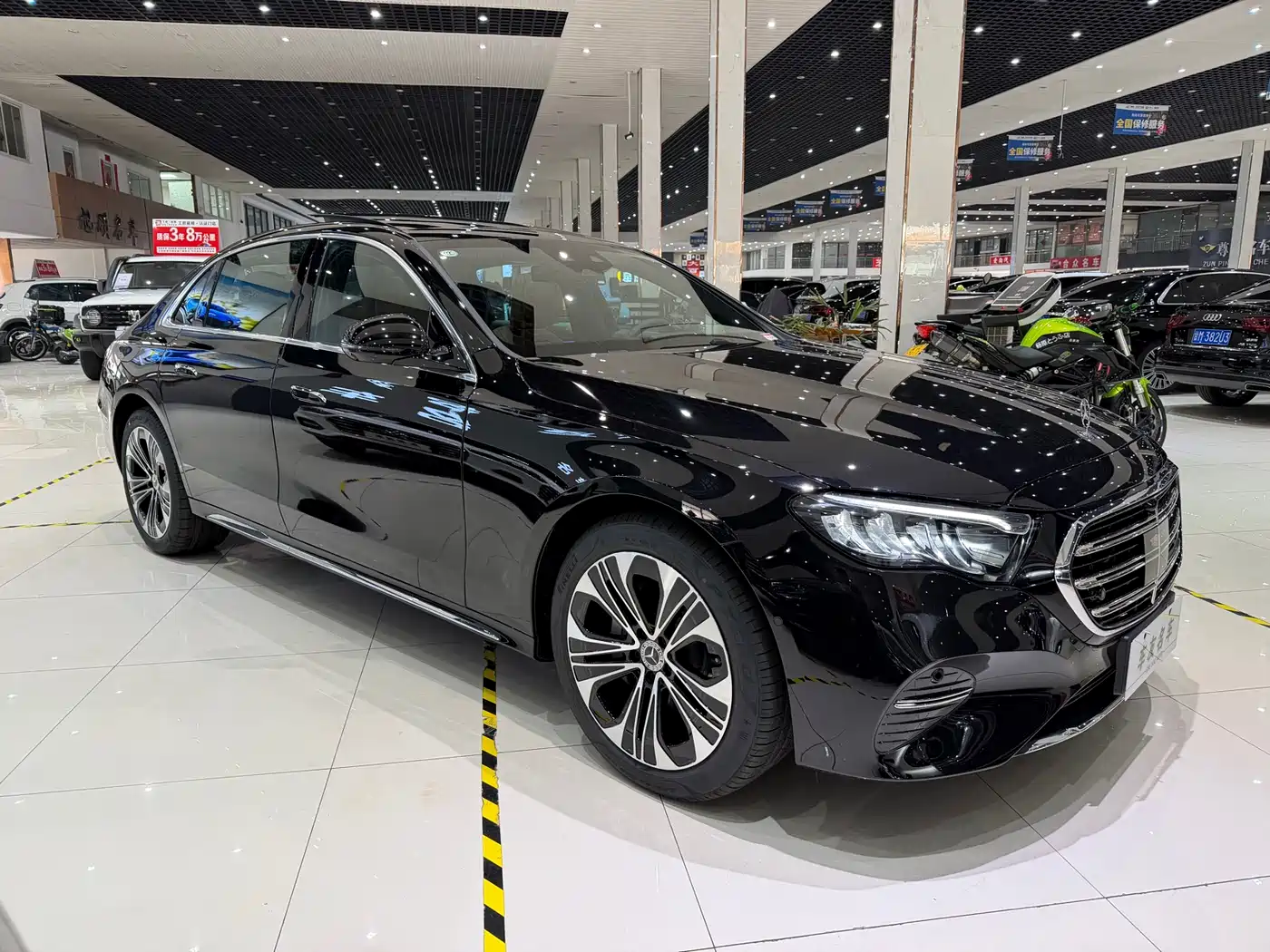 MERCEDES-BENZ E-CLASS