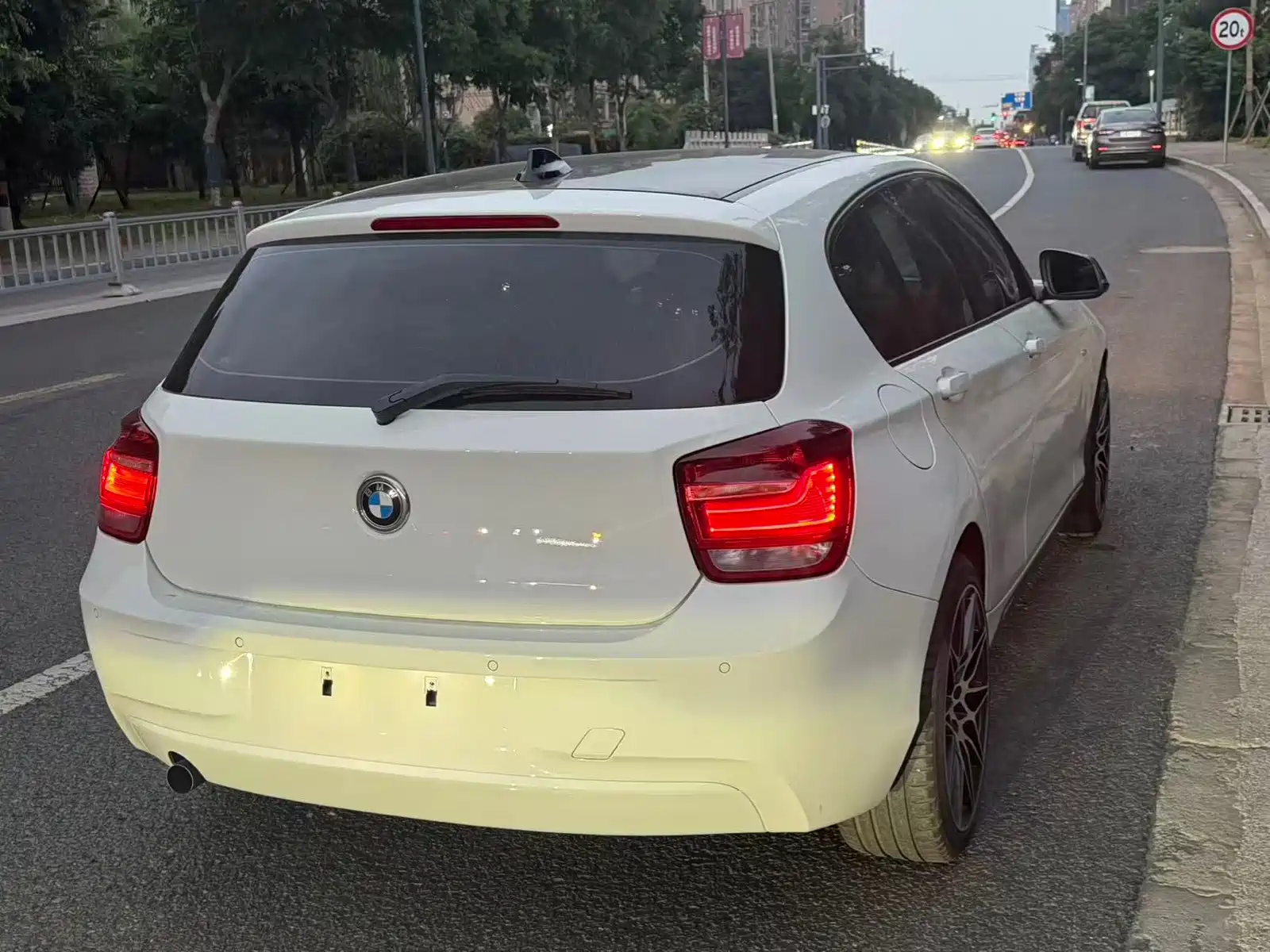 Фото 4 - BMW 1 Series (Import)