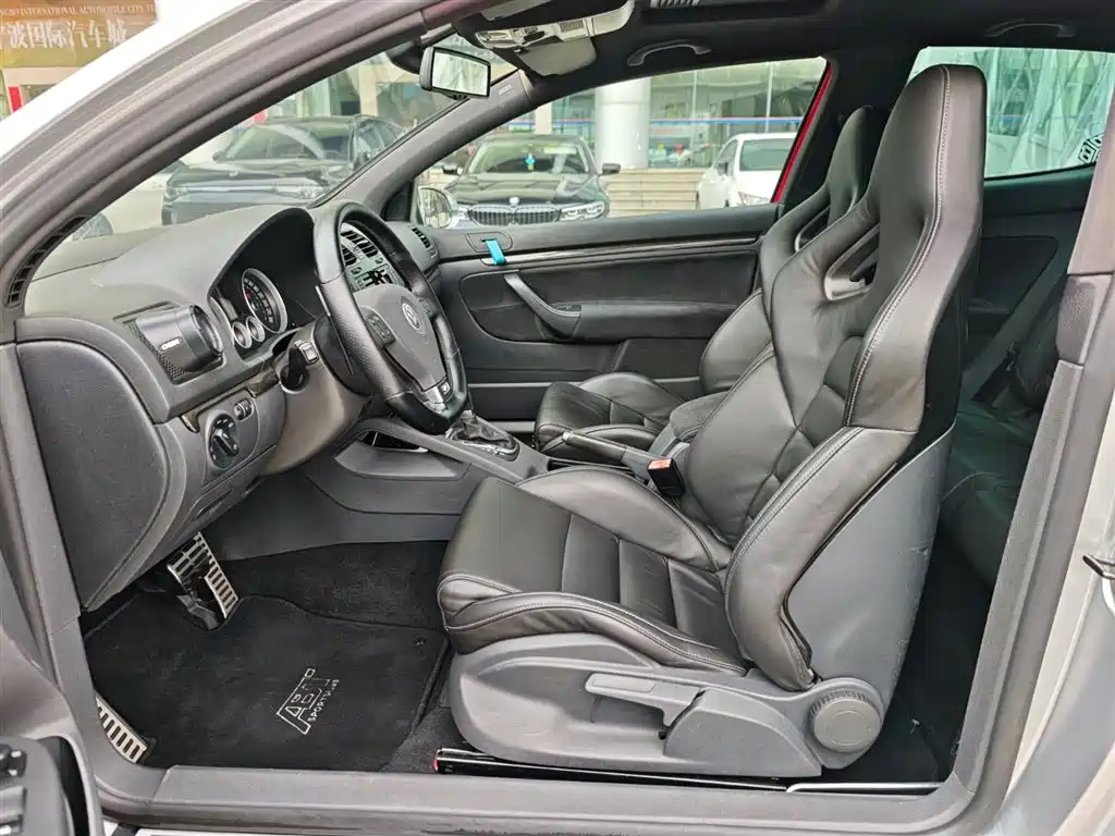 Volkswagen Golf (Import) 2006 GTI 2.0T 3-Door фото 8