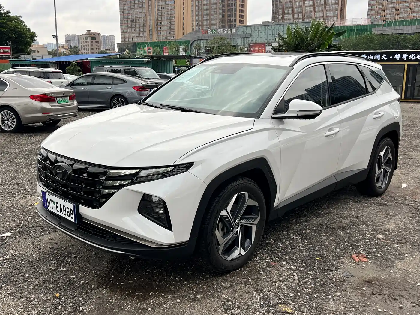 Hyundai Tucson 2023 Tucson L 1.5T Automatic 2WD DLX Luxury Edition фото 3