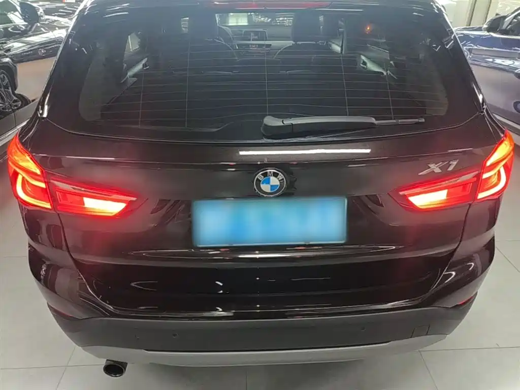 BMW X1 2016 sDrive18Li Premium Model фото 5