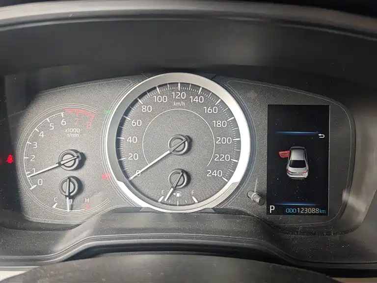 Toyota Levin 2019 185T CVT Luxury Edition China VI фото 12