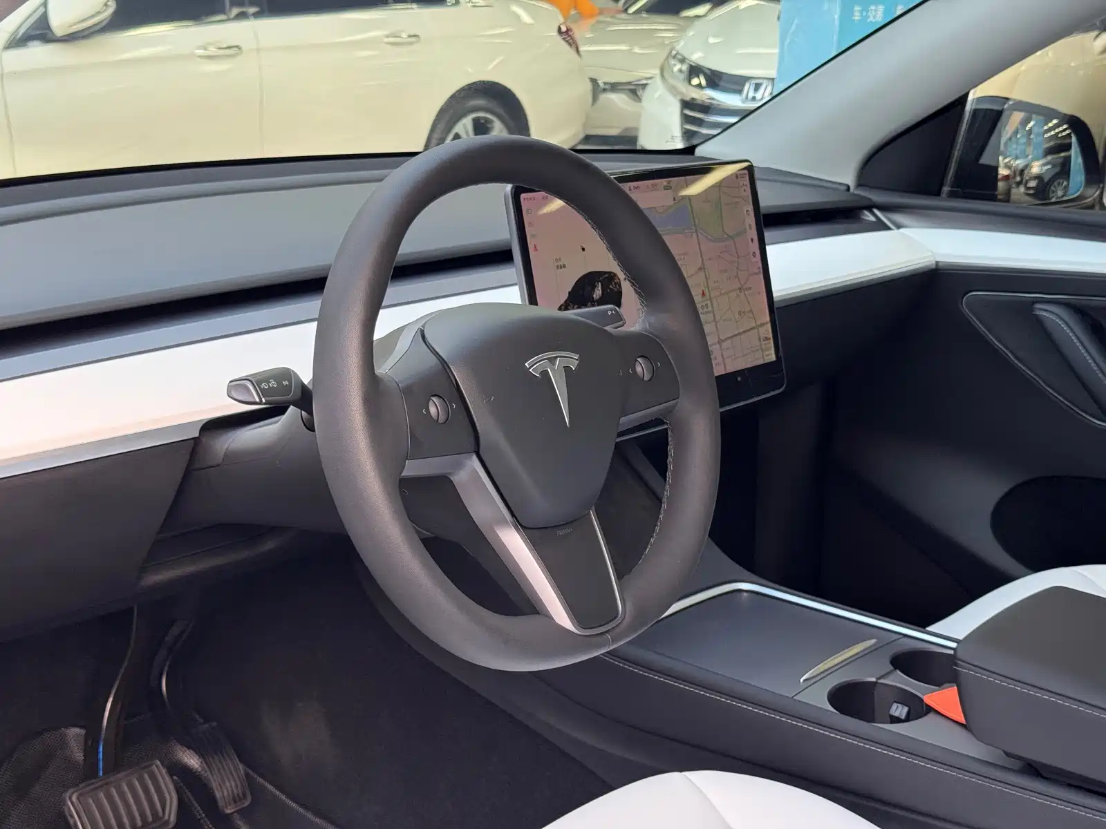 Фото 17 - Tesla Model Y