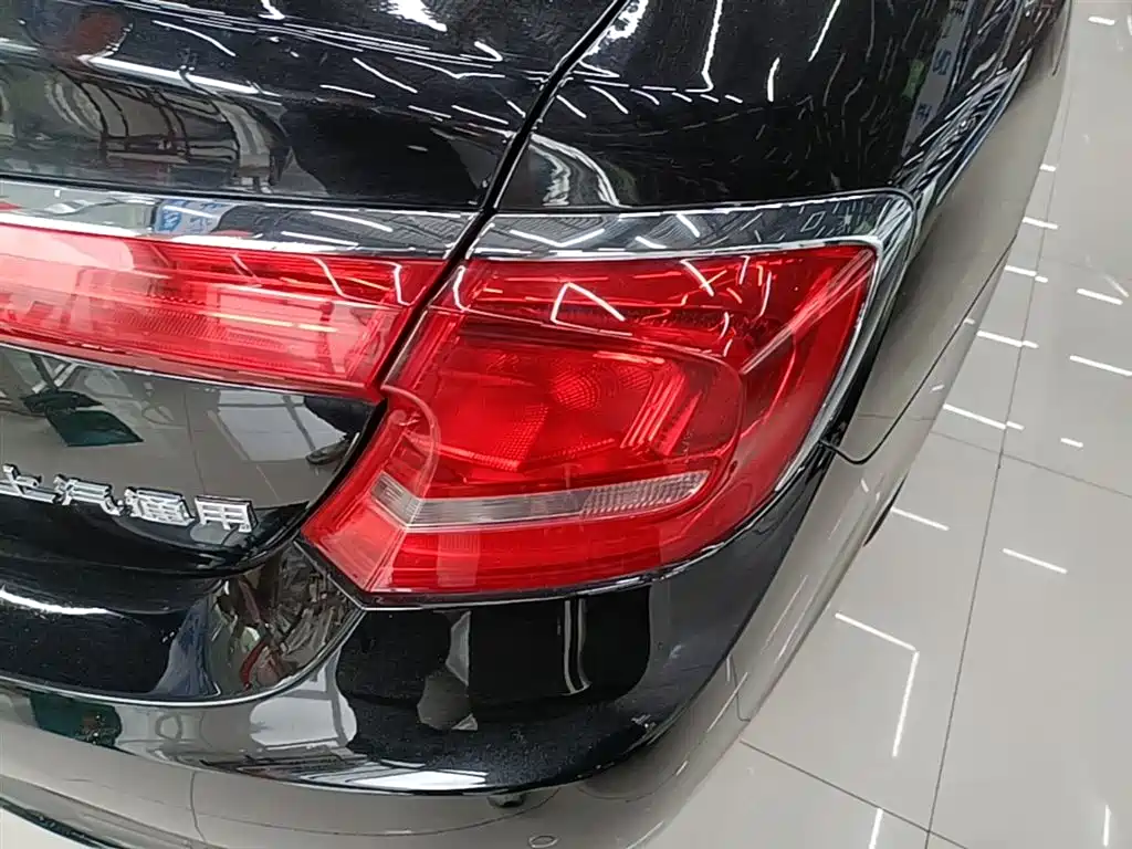 Buick LaCrosse 2016 Model 28T Luxury фото 8
