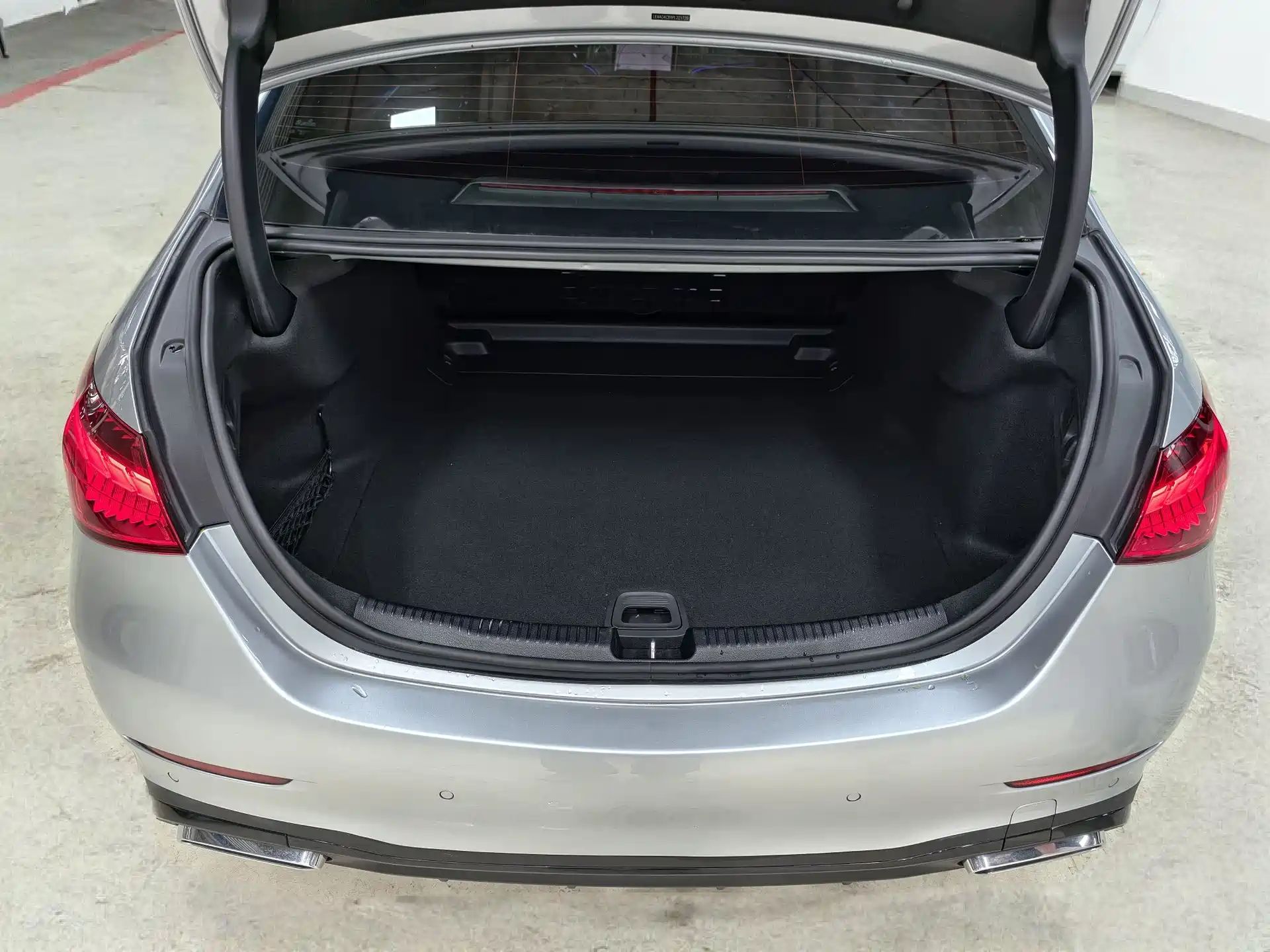 Photo 12 - Mercedes-Benz C-Class