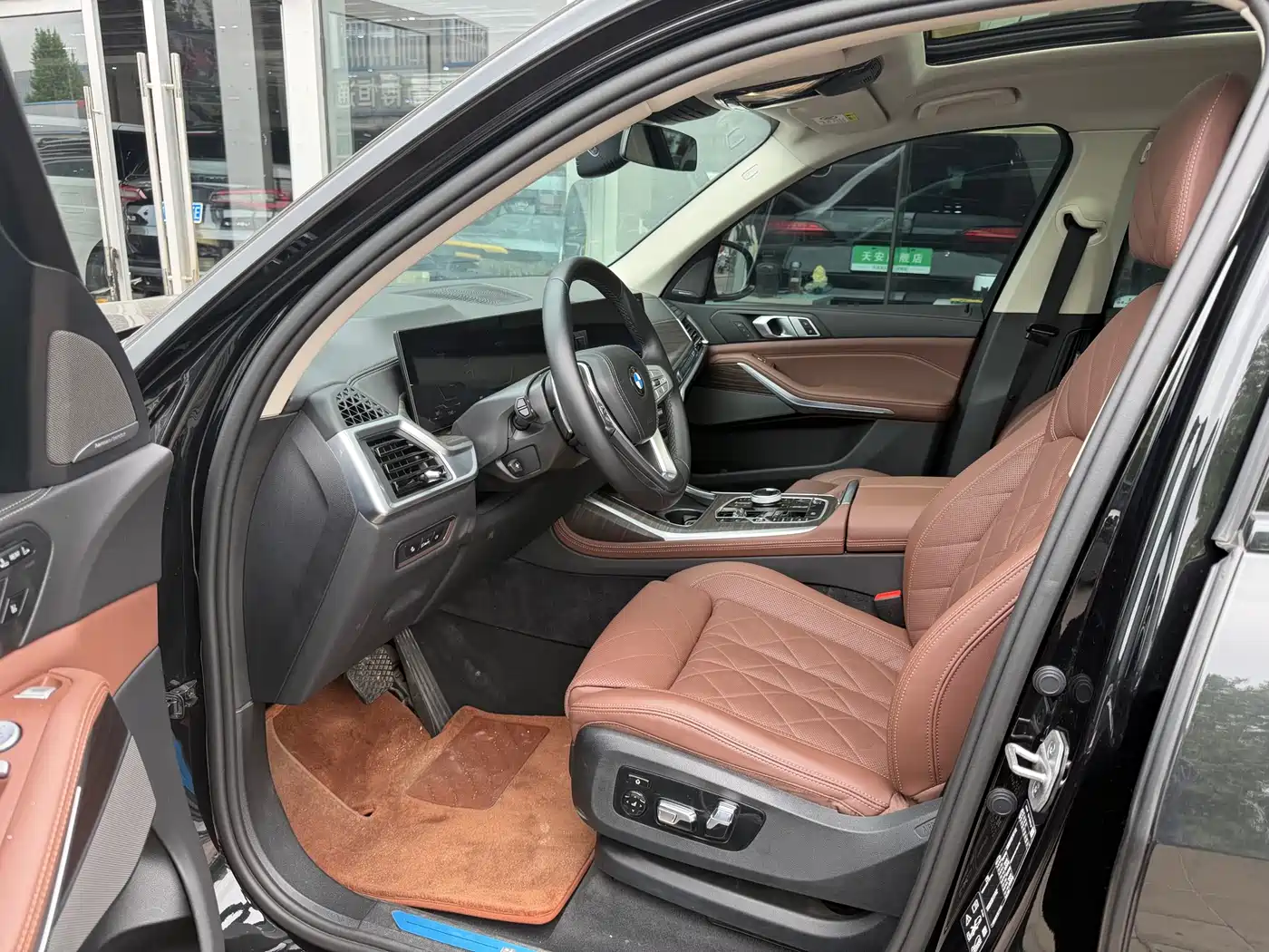 BMW X7 2023 xDrive40i Leading Luxury Package фото 4