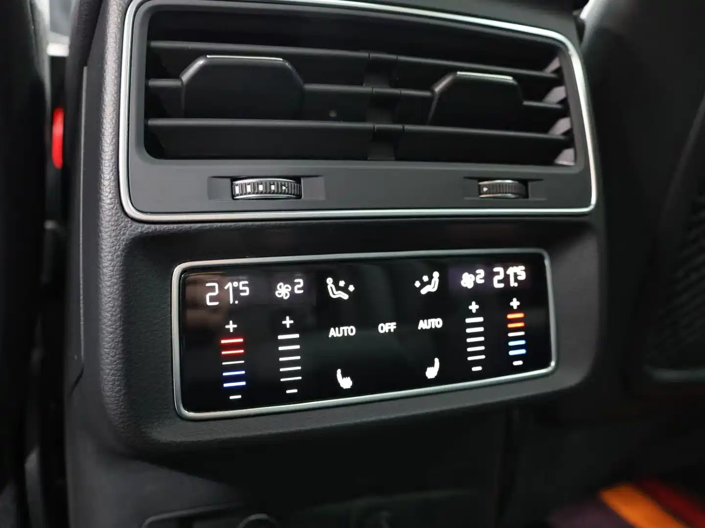 Фото 10 - Audi Q7