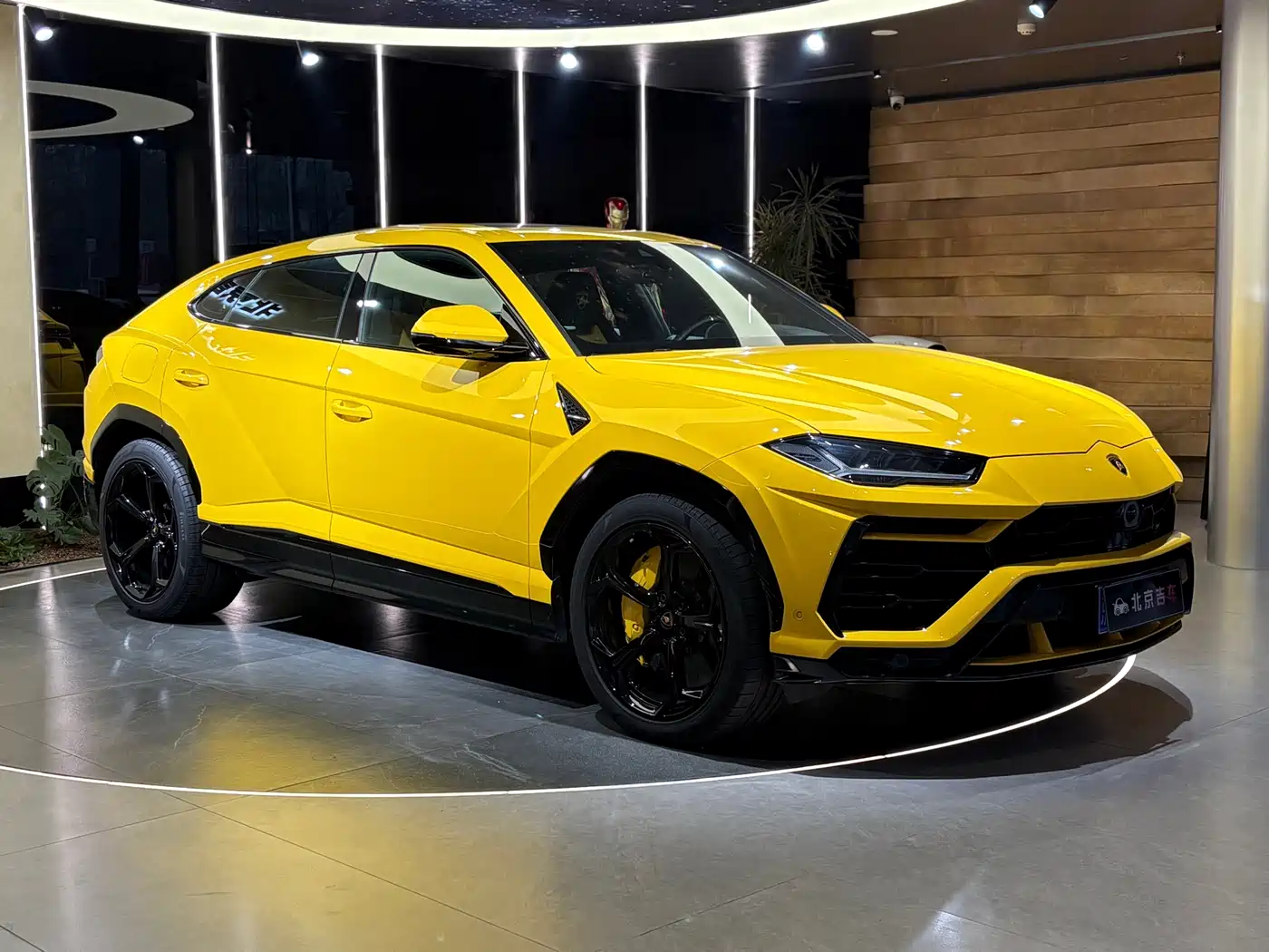 Lamborghini Urus 2018 4.0T V8 фото 3