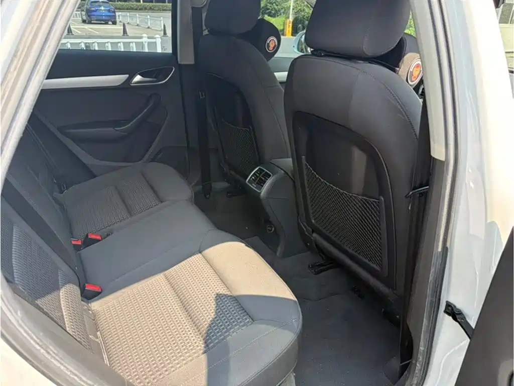 Фото 4 - Audi Q3
