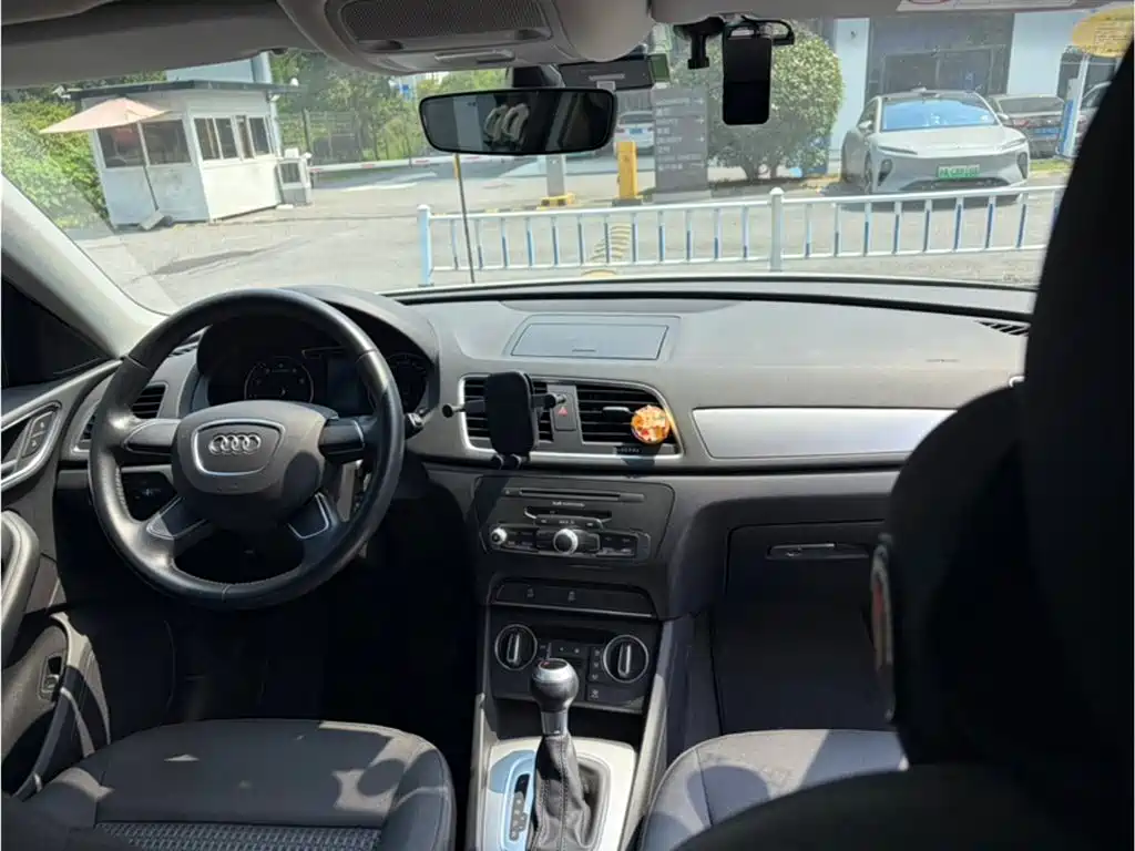 Фото 7 - Audi Q3