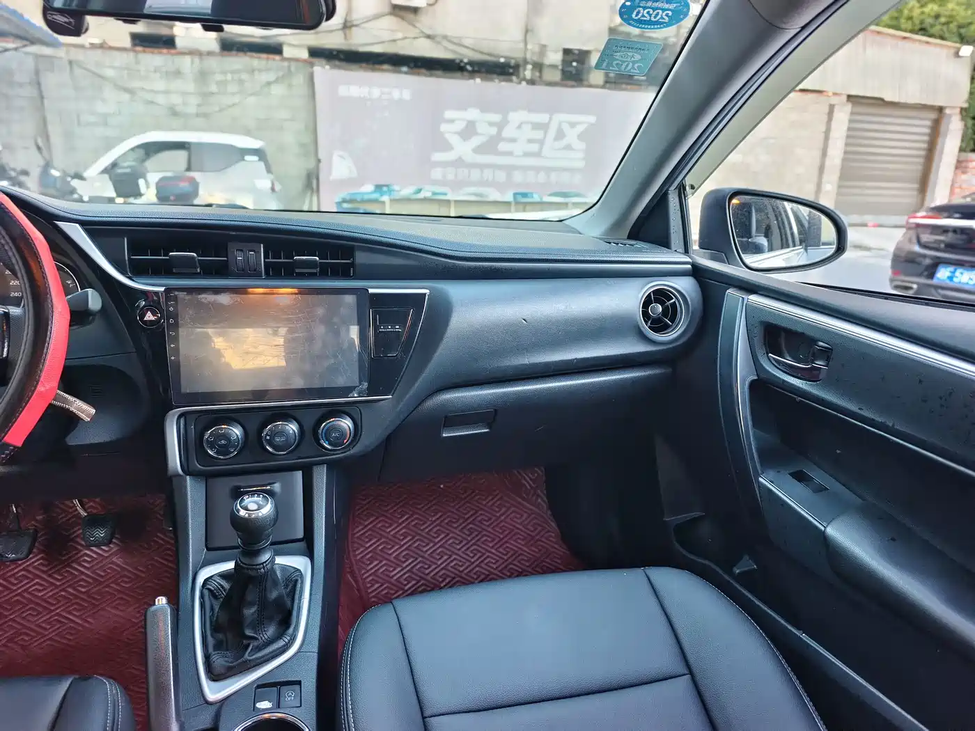 Photo 8 - Toyota Corolla