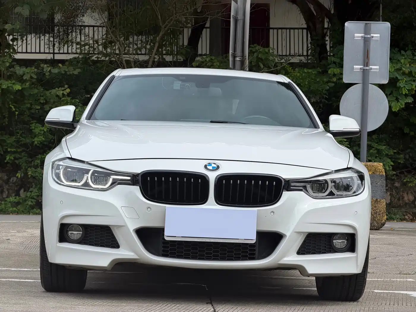 BMW 3 Series 2016 328i xDrive M Sport фото 2
