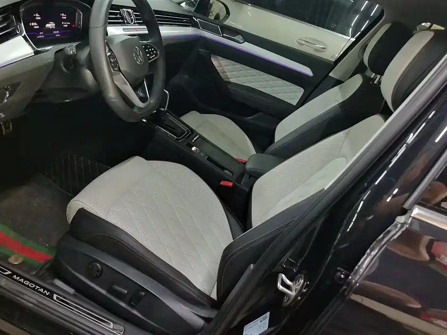 Volkswagen Magotan 2025 Popular Edition 330TSI DSG Luxury фото 9