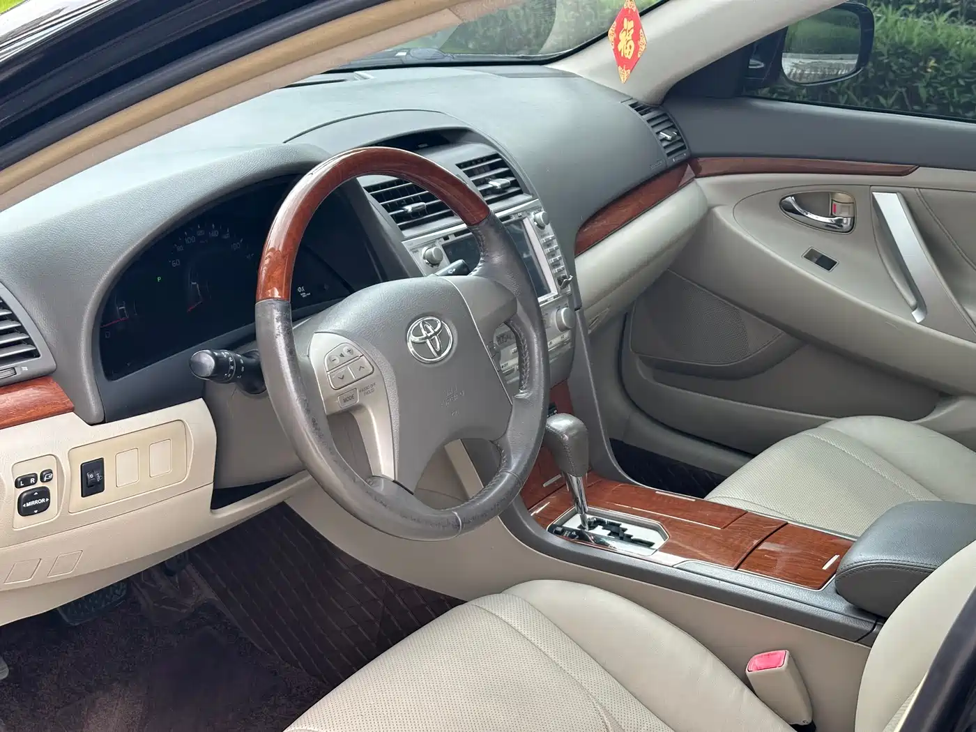 Toyota Camry 2012 200G Classic Luxury Edition фото 9
