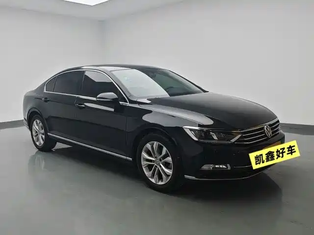 Volkswagen Magotan 2017 330TSI DSG Luxury фото 3