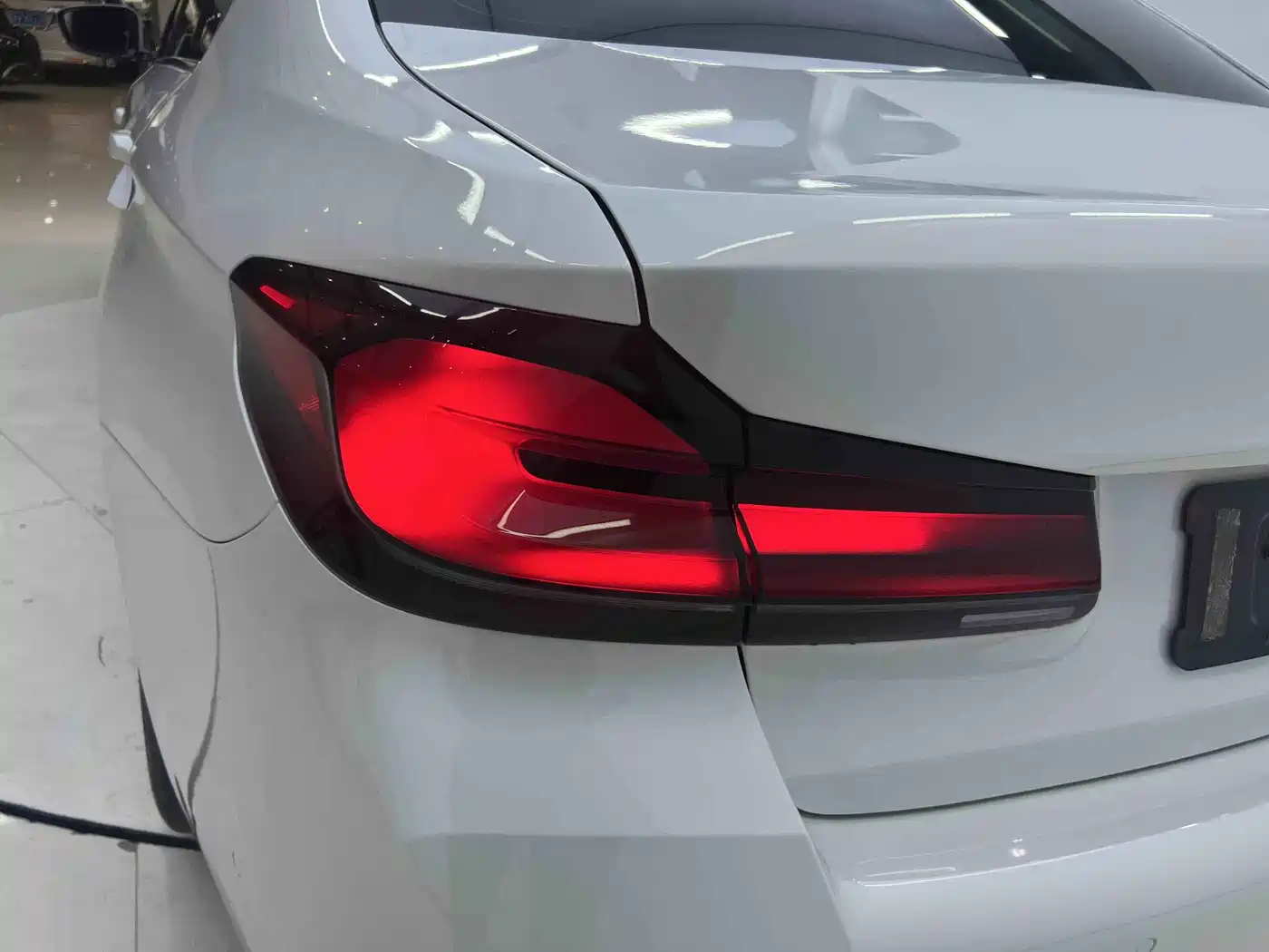 BMW 5 Series 2022 530Li Leading M Sport Package фото 4