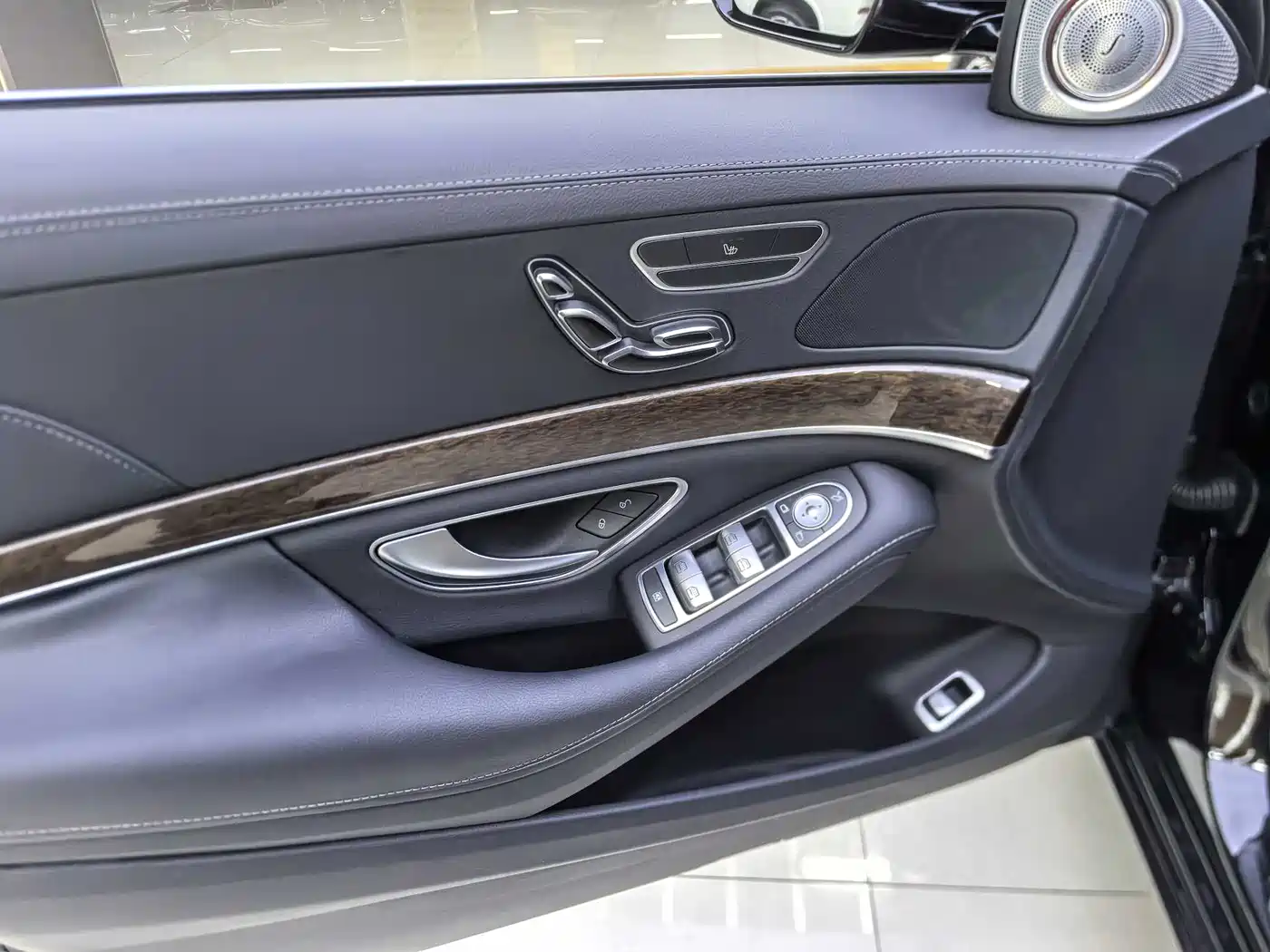 Mercedes-Benz S-Class 2017 S 320 L Business фото 7