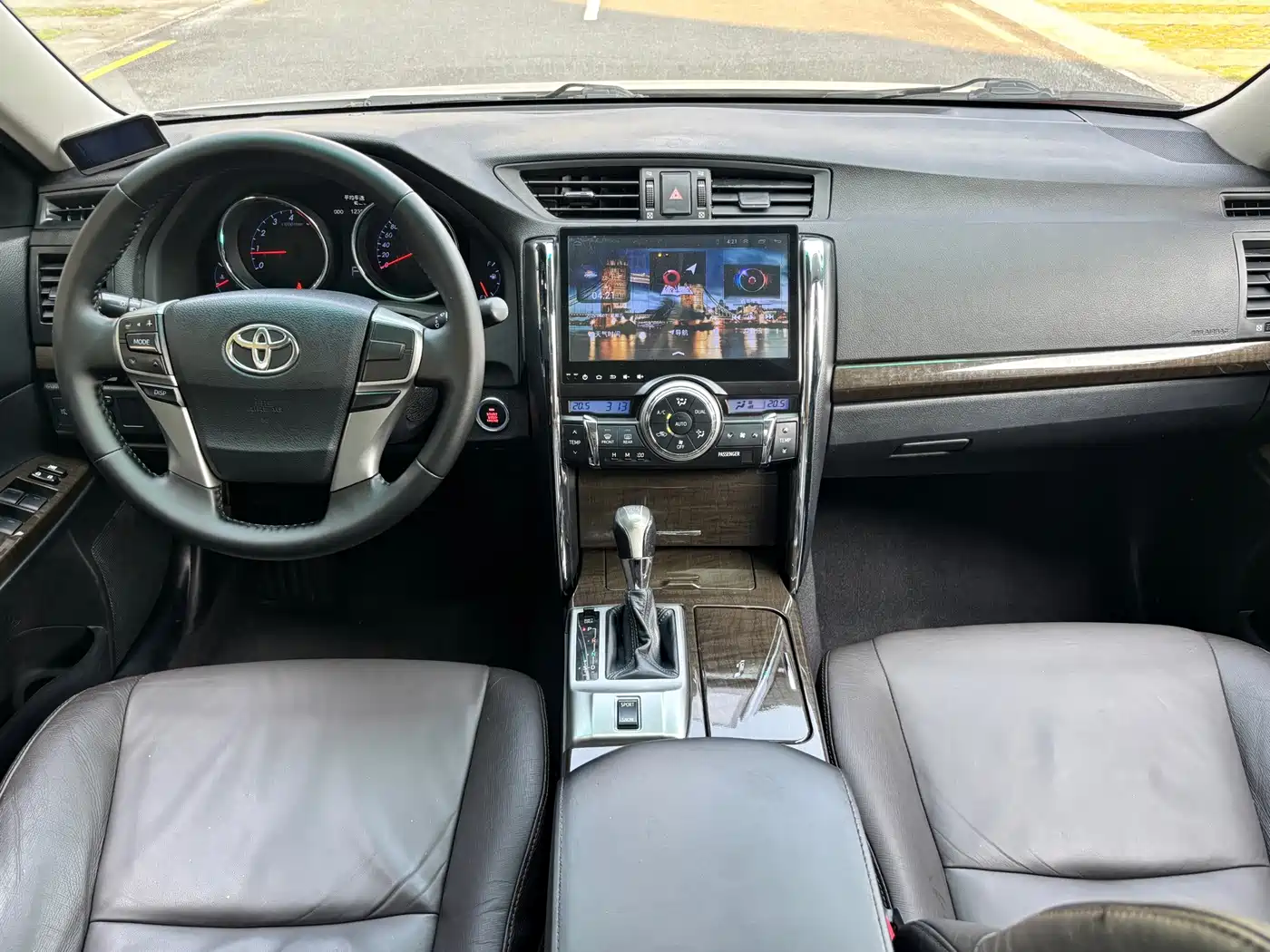 Toyota Reiz 2017 2013 2.5V Elite Edition